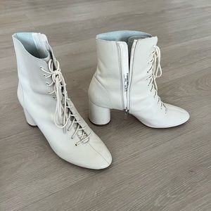 Zara Trafaluc size 8 off white cream booties with round block heel 2.75”